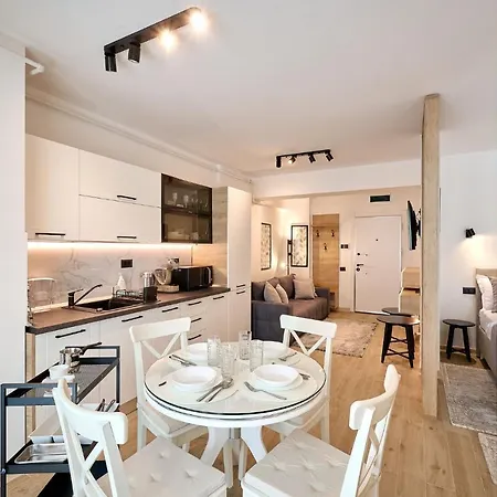 アパート The Point In Infinity Spa&pools - Parking ママイア