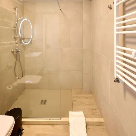 公寓 The Point In Infinity Spa&pools - Parking