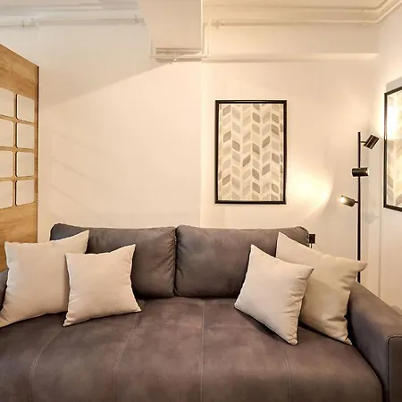 公寓 The Point In Infinity Spa&pools - Parking