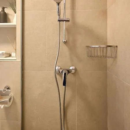 The Point In Infinity Spa&pools - Parking 马马亚