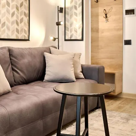 The Point In Infinity Spa&pools - Parking ママイア