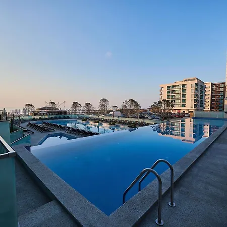 The Point In Infinity Spa&pools - Parking * 马马亚